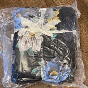 Floral blanket Black and Blue